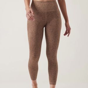 Athleta Salutation Stash Tights in Shanti Animal Beige